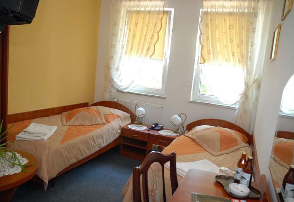 Hotel Restauracja Kaukaska Jadwiga Choroszy Wolsztyn Room photo