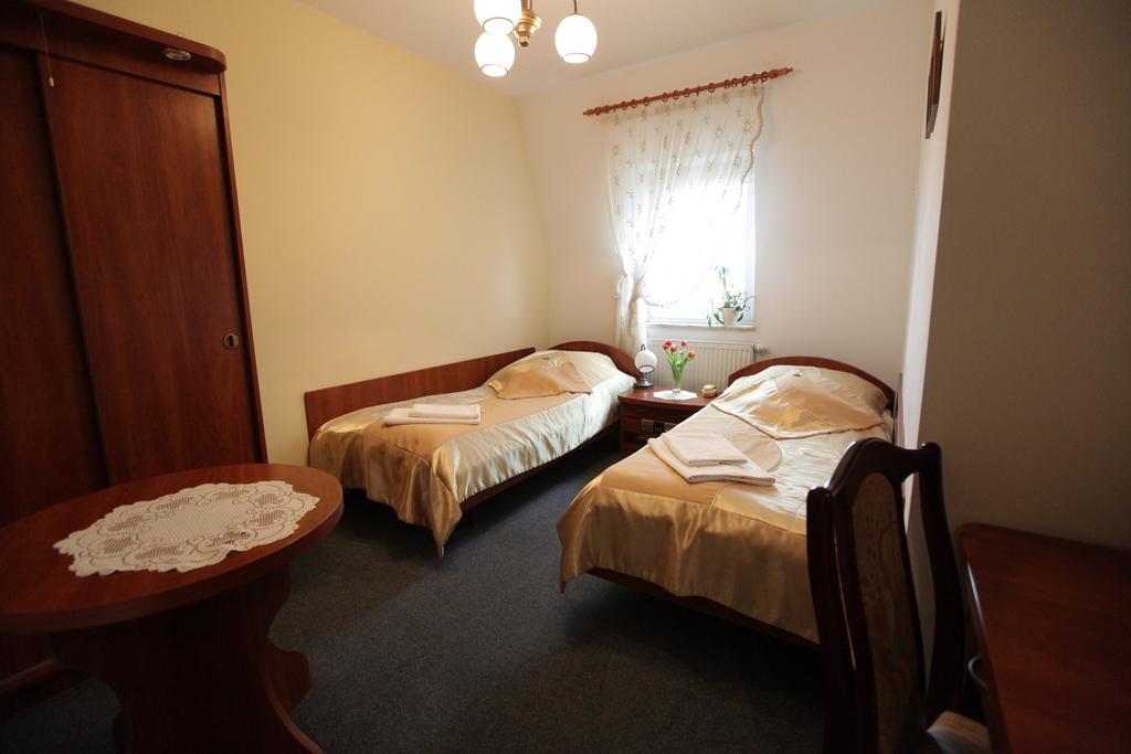 Hotel Restauracja Kaukaska Jadwiga Choroszy Wolsztyn Room photo